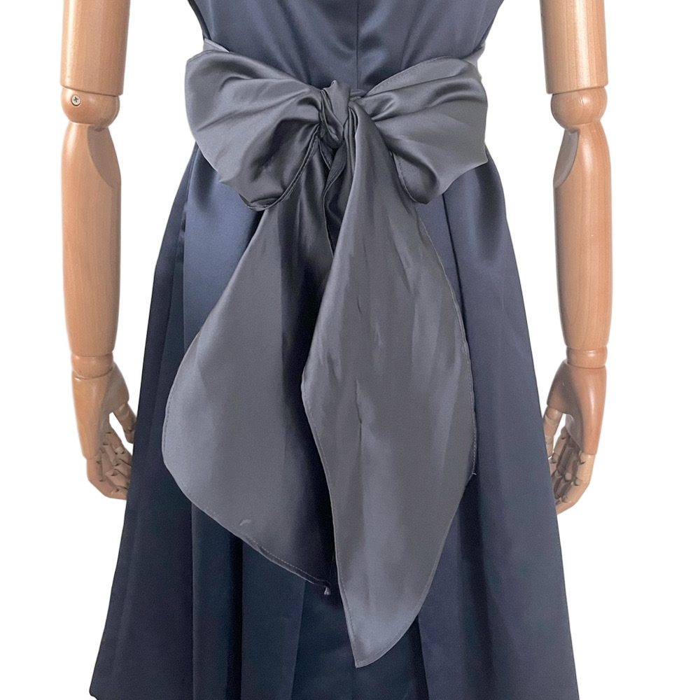 Vera Wang Maids Navy Bridesmaid Dress with Gray Bow and Jewel Detail Size 10 - Picture 7 of 12